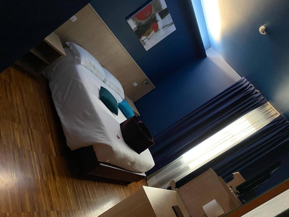 Albergo Residenza Al Teatro 우디네 외부 사진