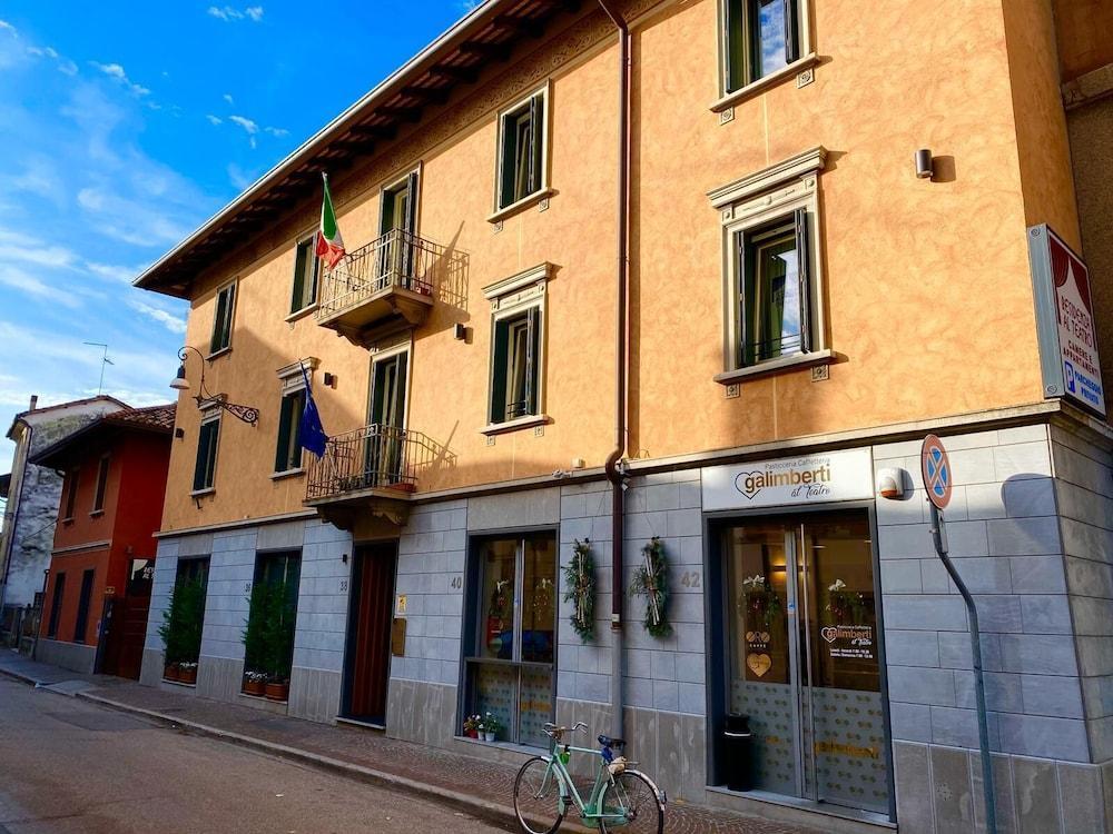 Albergo Residenza Al Teatro 우디네 외부 사진