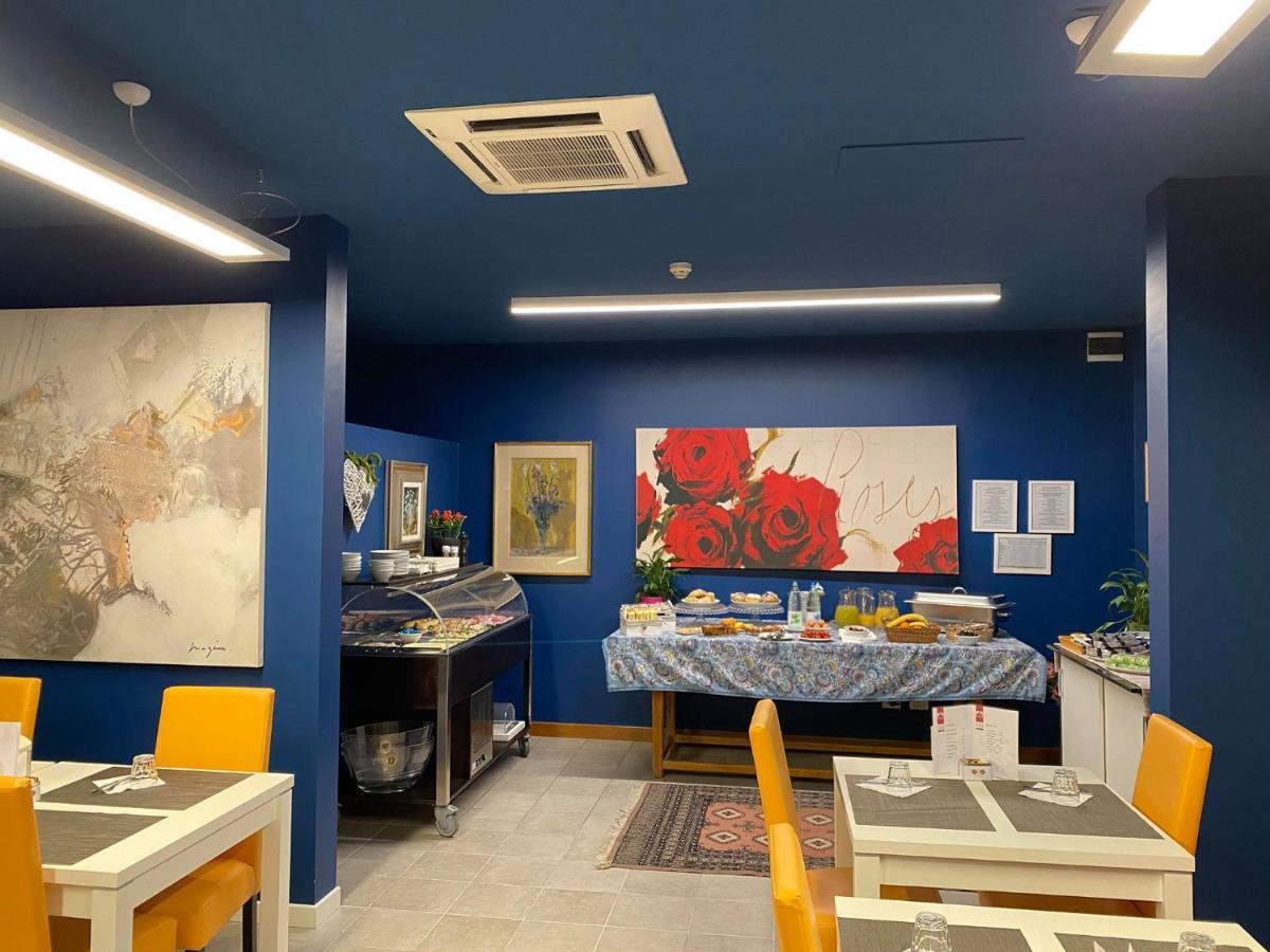 Albergo Residenza Al Teatro 우디네 외부 사진